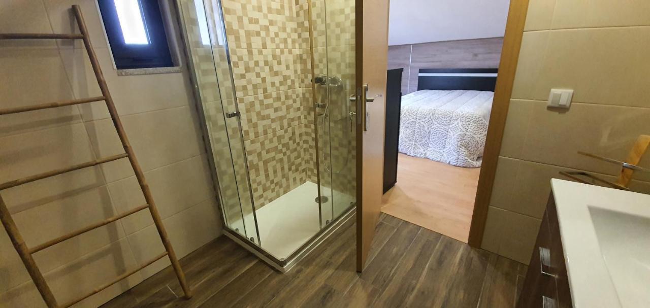 Villa Quinta Da Tormenta -14 Pessoas- Cabeceiras De Basto 2 Casas E Piscina Privada Esterno foto