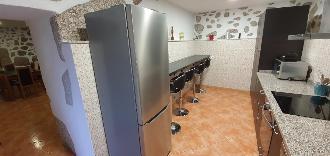 Villa Quinta Da Tormenta -14 Pessoas- Cabeceiras De Basto 2 Casas E Piscina Privada Esterno foto