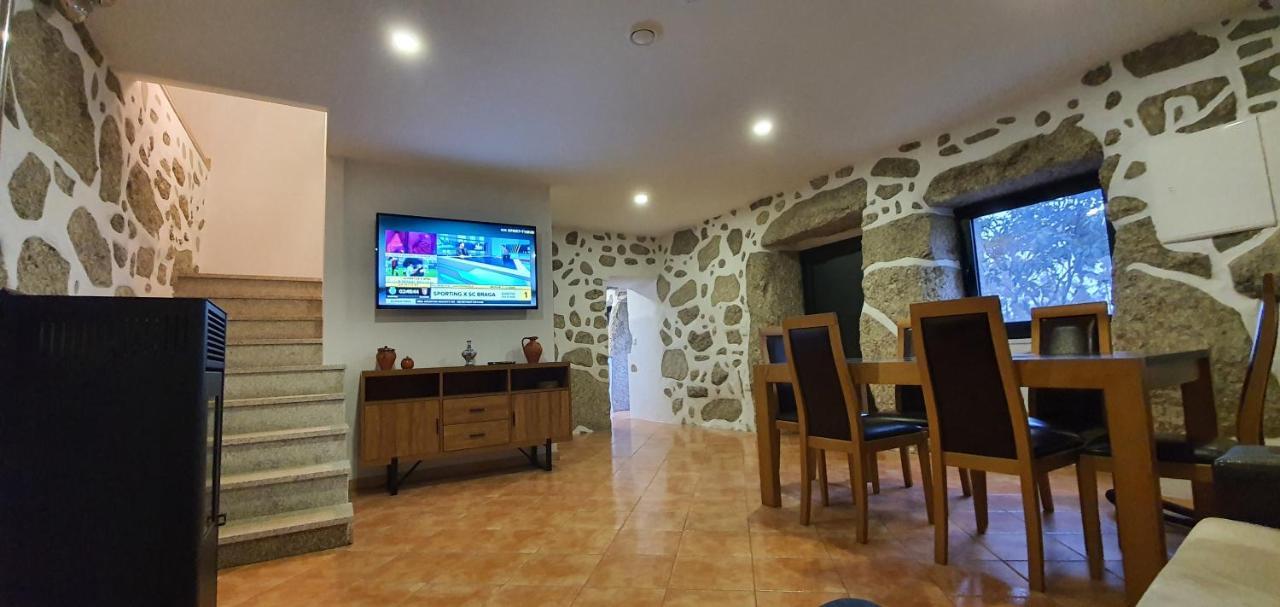 Villa Quinta Da Tormenta -14 Pessoas- Cabeceiras De Basto 2 Casas E Piscina Privada Esterno foto