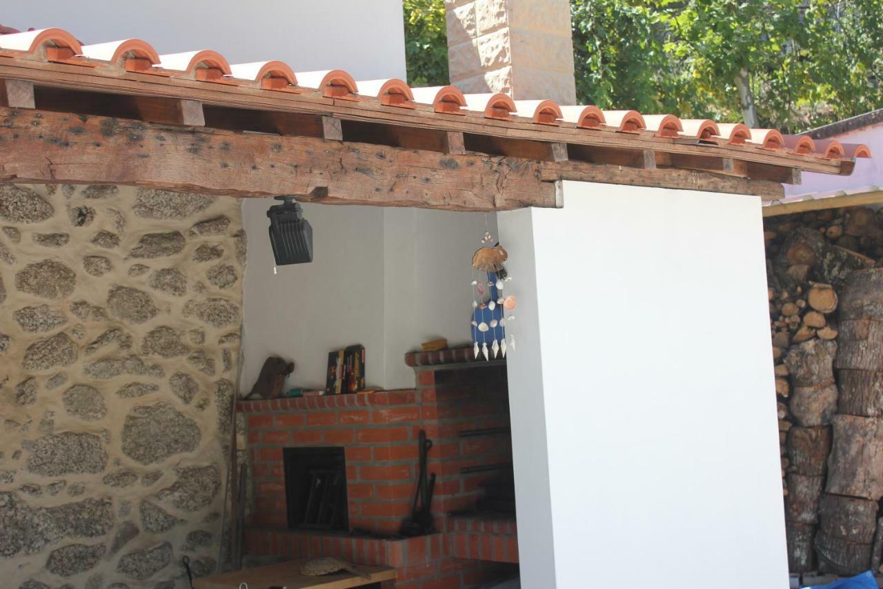Villa Quinta Da Tormenta -14 Pessoas- Cabeceiras De Basto 2 Casas E Piscina Privada Esterno foto